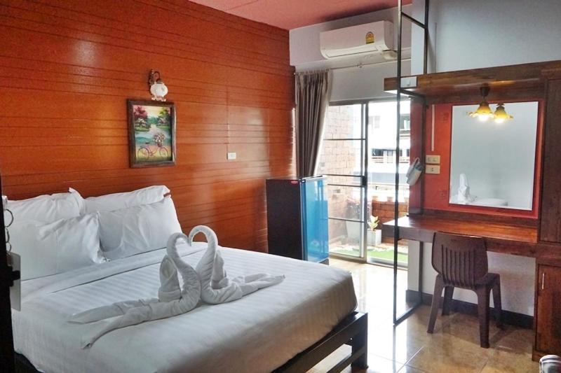 Ingmon House Hotel Chiang Mai Bagian luar foto