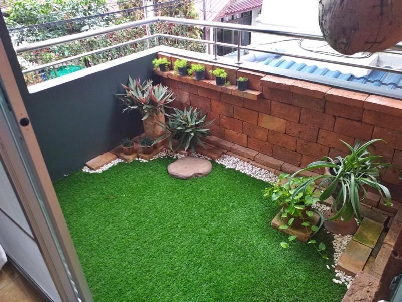 Ingmon House Hotel Chiang Mai Bagian luar foto