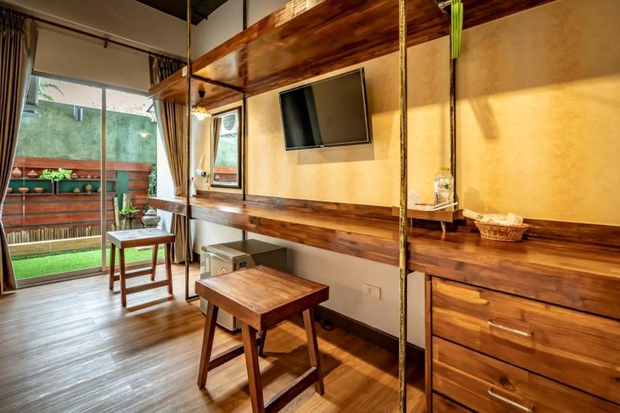 Ingmon House Hotel Chiang Mai Bagian luar foto