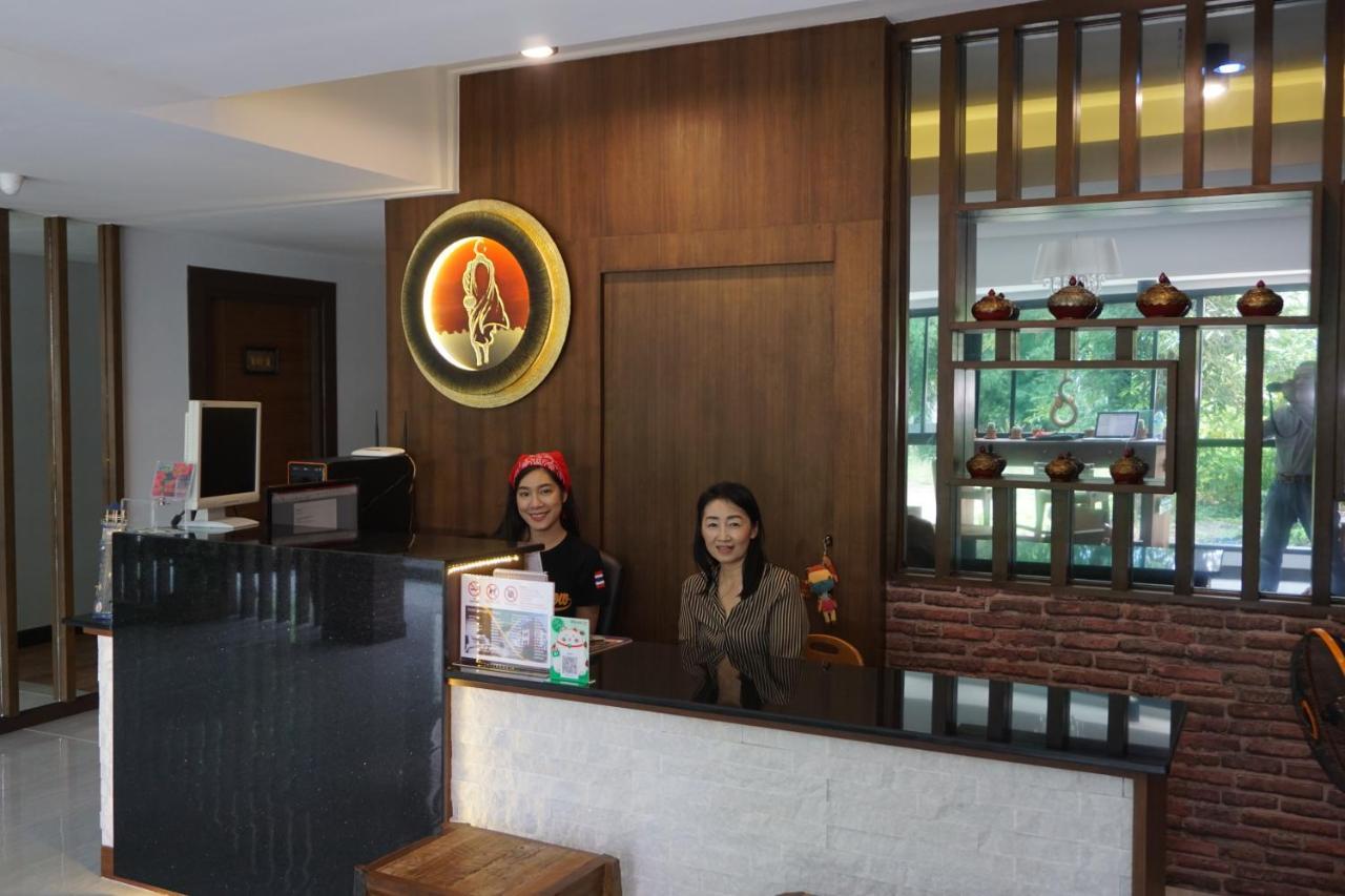Ingmon House Hotel Chiang Mai Bagian luar foto