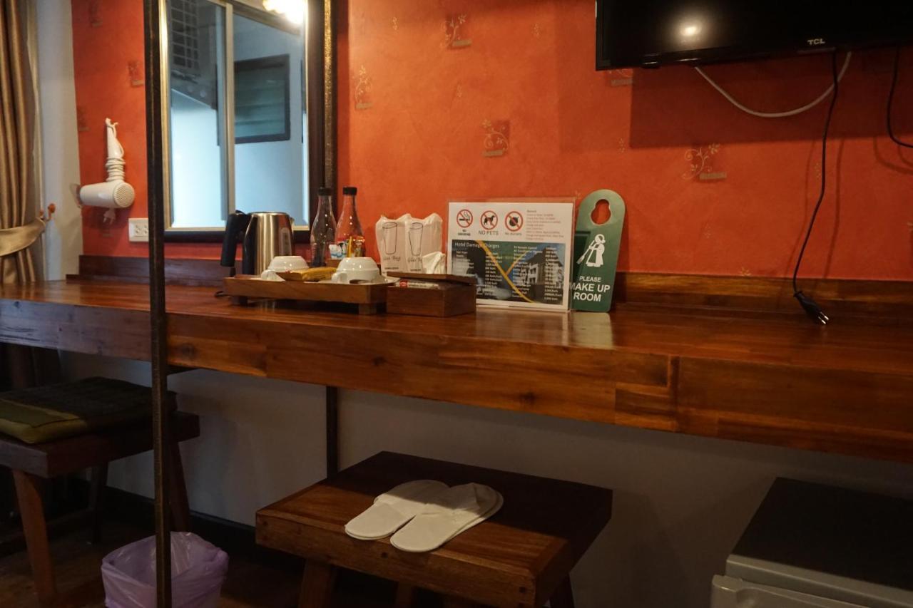 Ingmon House Hotel Chiang Mai Bagian luar foto